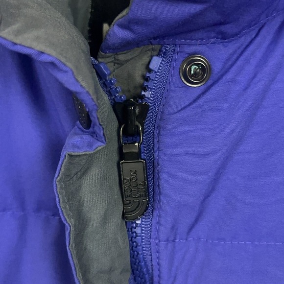 Vintage The North Face Puffer Vest Down Womens Size Small Purple Full Zip - Picture 14 of 16